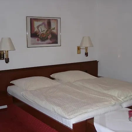 Engelke Am Schloss 3*