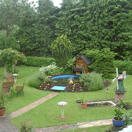 Engelke Am Schloss Gæstehus 3*