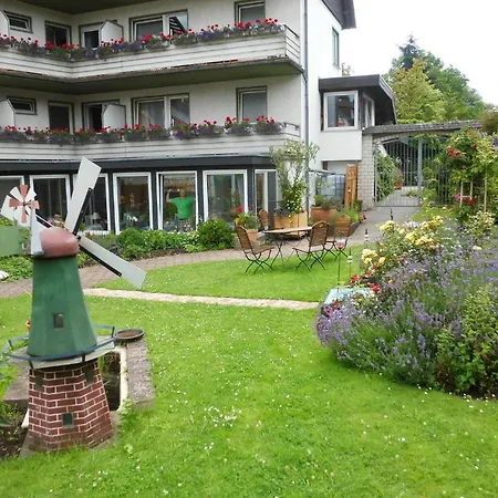 Engelke Am Schloss 3*