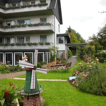 Engelke Am Schloss 3*